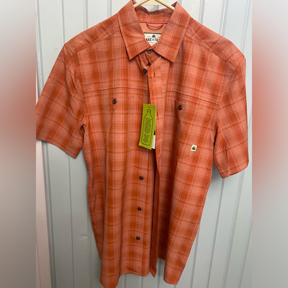 Lake and trail outfitting adventures men’s size small new with tags short sleeve